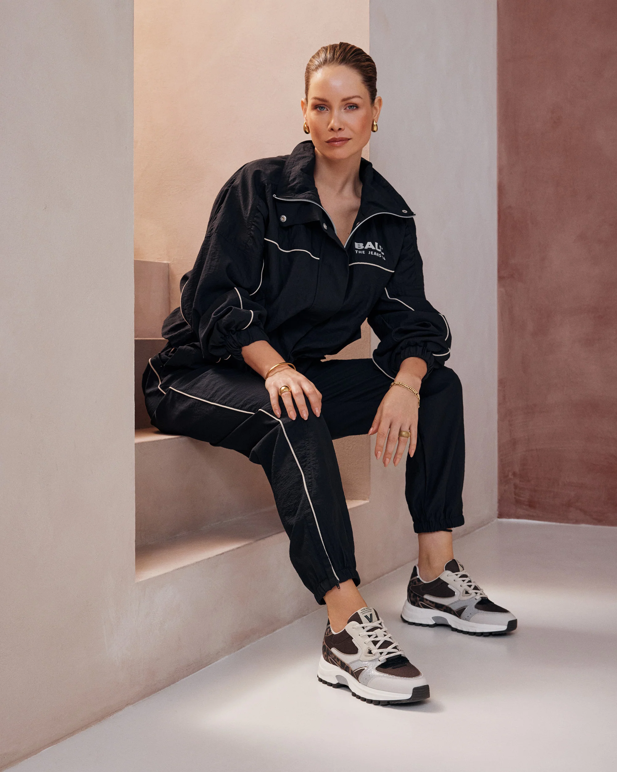 Danae Vicky - Image 7